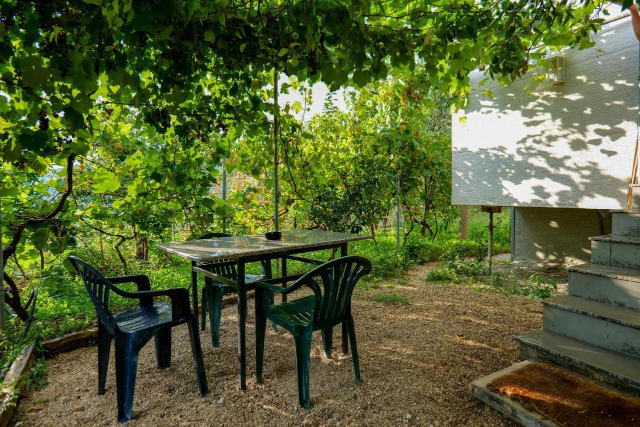 Villa Ani Borsh Exterior photo