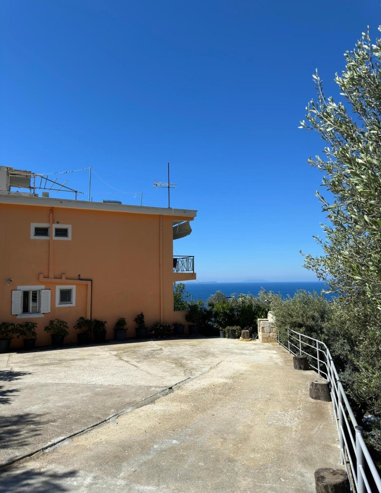 Villa Ani Borsh Exterior photo